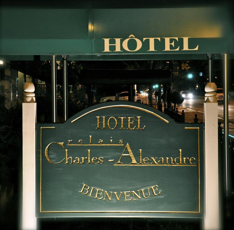 ホテル ルレ シャルル アレクサンドル ケベックシティ エクステリア 写真